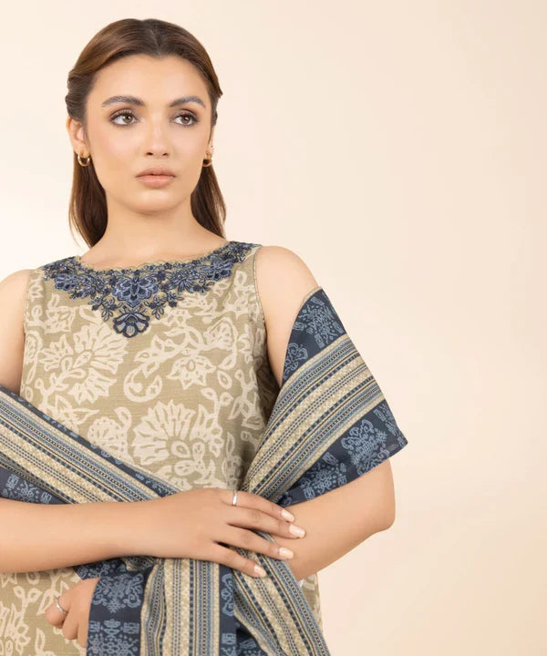 3 Piece - Embroidered Light Khaddar Suit