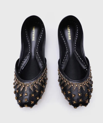 Black khussa